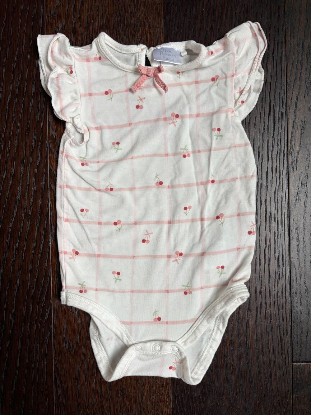 Tres Beau et Belle Shortsleeve Bodysuit (Cherry Print) 3-6 Months